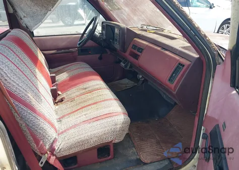 1989 Chevrolet Gmt-400 C1500 from USA, damaged, VIN 2GCEC14H7K1247610